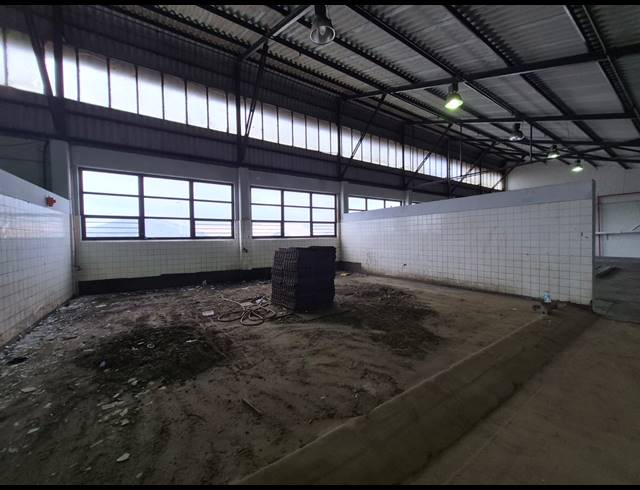2,838M² WAREHOUSE TO LET IN PAARDEN EILAND